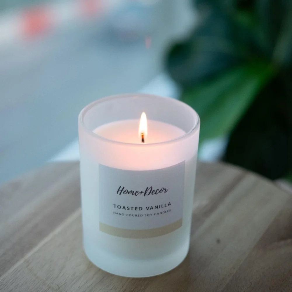 [NIB] Home Decor - Organic Scented Aromatherapy Candle Wood Wick Toasted Vanilla